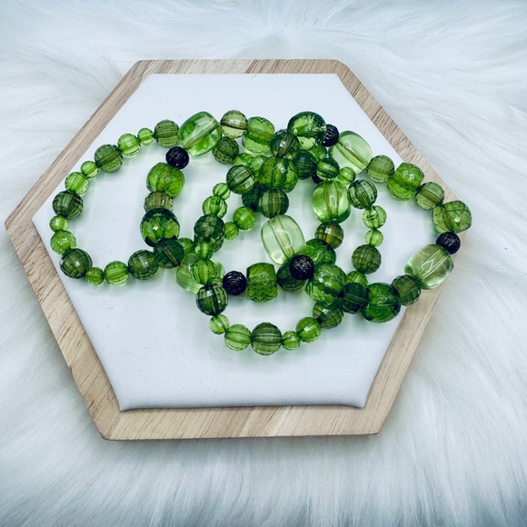 Vibrant Turtle Green Multi-Strand Beaded Bracelet - Picture 2 of 6